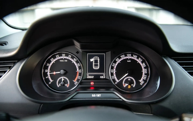 Skoda Octavia cena 39999 przebieg: 200000, rok produkcji 2018 z Płock małe 277